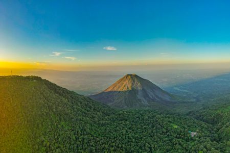Top 10 Must-Visit Destinations in El Salvador (2025 Travel Guide)